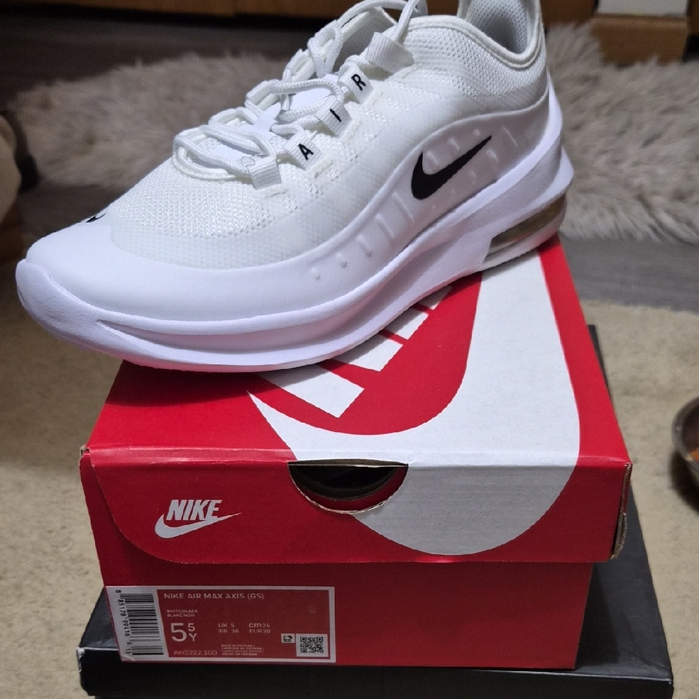 Nike Air Max Axis White and Black Shoes